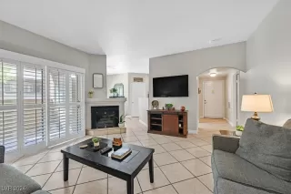 Photo #3: 2617606 Listing