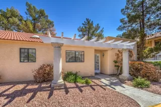 Photo #1: 2617609 Listing