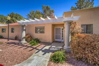 Photo #3: 2617609 Listing