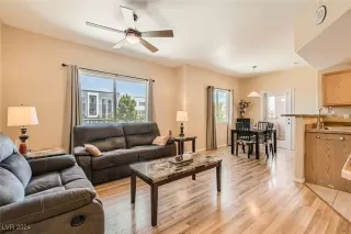 Photo #1: 2617629 Listing