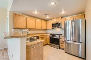 Photo #3: 2617629 Listing