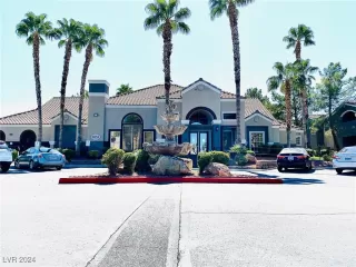 Photo #3: 2617661 Listing 