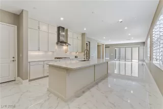 Photo #5: 2617668 Listing 