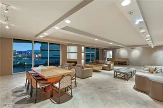 Photo #4: 2617691 Listing