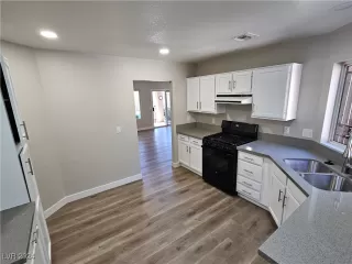 Photo #5: 2617732 Listing