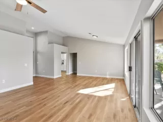 Photo #6: 2617732 Listing