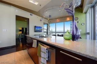 Photo #4: 2617735 Listing 