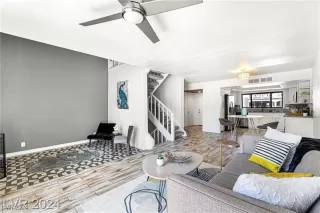 Photo #5: 2617738 Listing