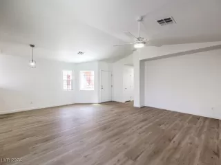 Photo #2: 2617788 Listing 