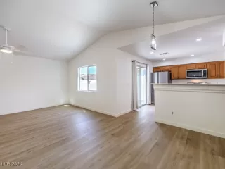 Photo #5: 2617788 Listing 