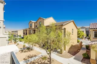 Photo #5: 2617800 Listing 