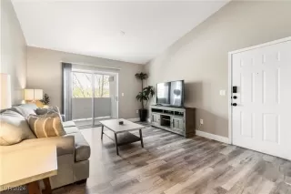 Photo #1: 2617805 Listing