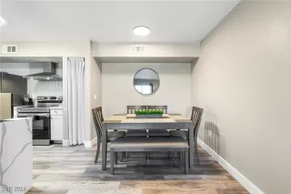 Photo #5: 2617805 Listing