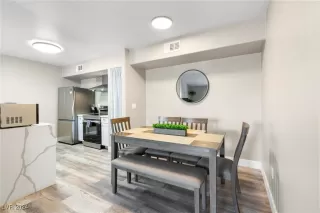 Photo #6: 2617805 Listing