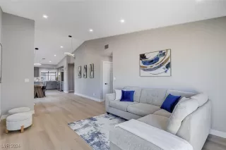 Photo #3: 2617827 Listing 