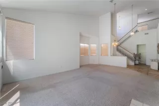 Photo #6: 2617830 Listing