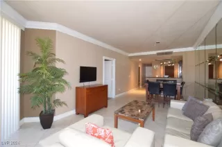 Photo #4: 2617832 Listing