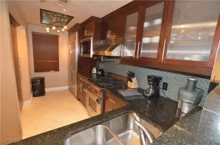 Photo #5: 2617832 Listing