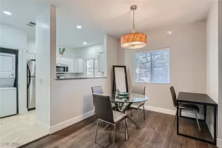 Photo #4: 2617859 Listing