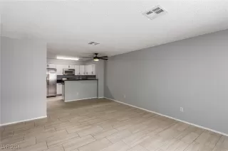 Photo #3: 2617873 Listing