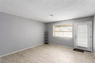 Photo #4: 2617873 Listing