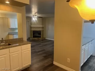 Photo #4: 2617880 Listing