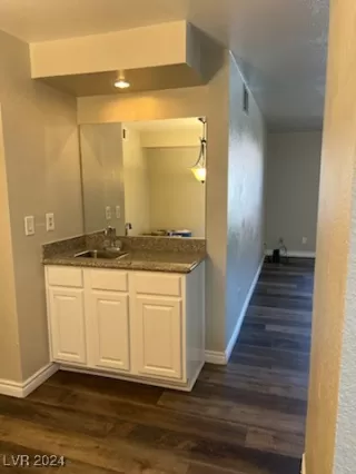 Photo #6: 2617880 Listing