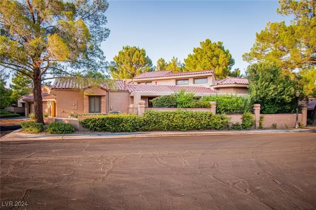 MLS: 2617937 Condo For Sale