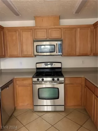 Photo #6: 2617939 Listing 