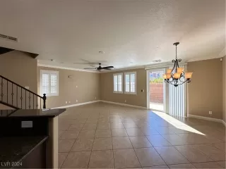 Photo #4: 2617947 Listing 