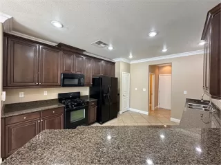 Photo #6: 2617947 Listing 