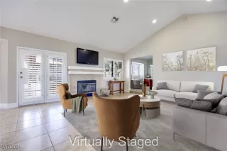 Photo #4: 2617996 Listing