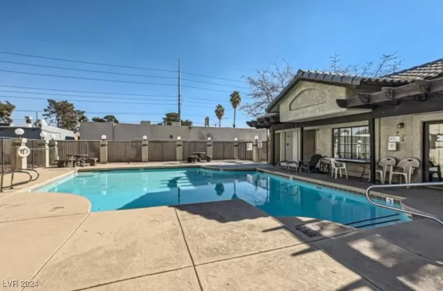 MLS: 2618012 Condo For Sale