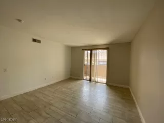 Photo #2: 2618014 Listing 