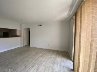 Photo #5: 2618014 Listing 