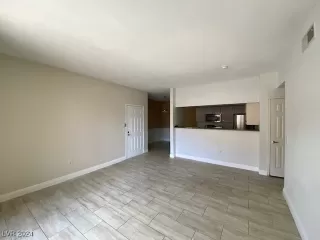 Photo #6: 2618014 Listing 