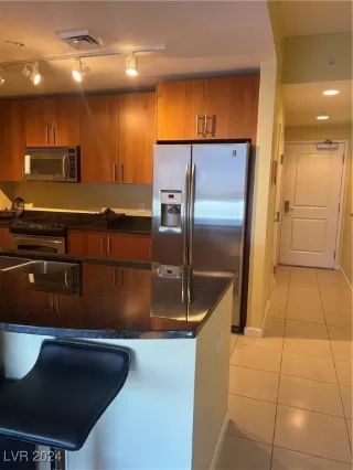 Photo #6: 2618038 Listing 