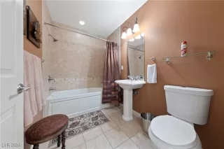 Photo #4: 2618040 Listing