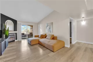 Photo #1: 2618041 Listing 