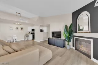 Photo #2: 2618041 Listing 