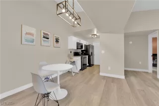 Photo #5: 2618041 Listing 