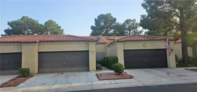 MLS: 2618063 Condo For Sale