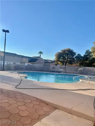 Photo #2: 2618064 Listing