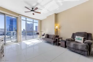 Photo #1: 2618077 Listing 