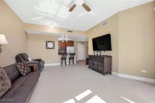 Photo #3: 2618077 Listing 