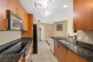 Photo #5: 2618077 Listing 