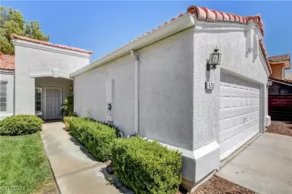 Photo #3: 2618087 Listing