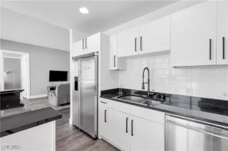 Photo #5: 2618115 Listing 