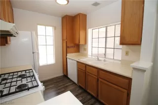 Photo #4: 2618128 Listing 