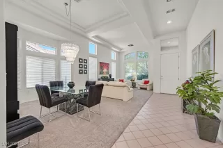 Photo #2: 2618146 Listing